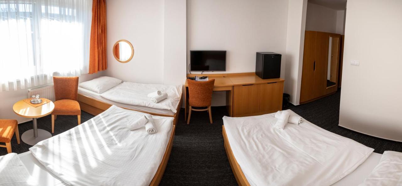 Hotel Puls Οστράβα Εξωτερικό φωτογραφία