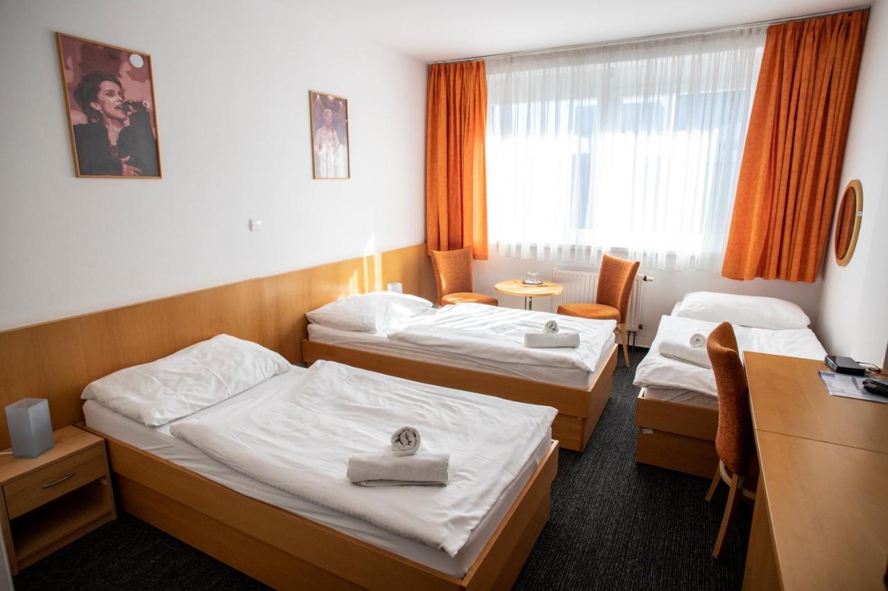 Hotel Puls Οστράβα Εξωτερικό φωτογραφία