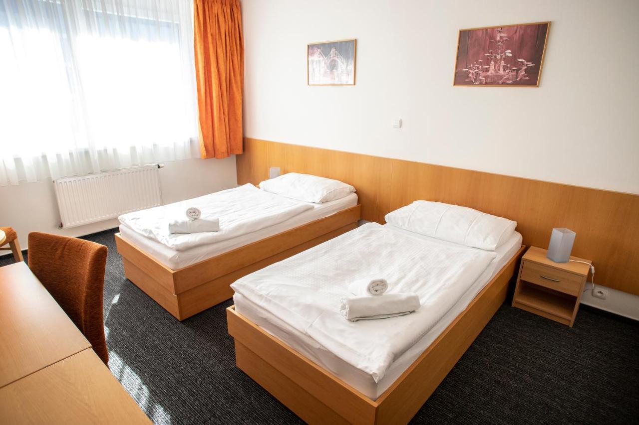 Hotel Puls Οστράβα Εξωτερικό φωτογραφία