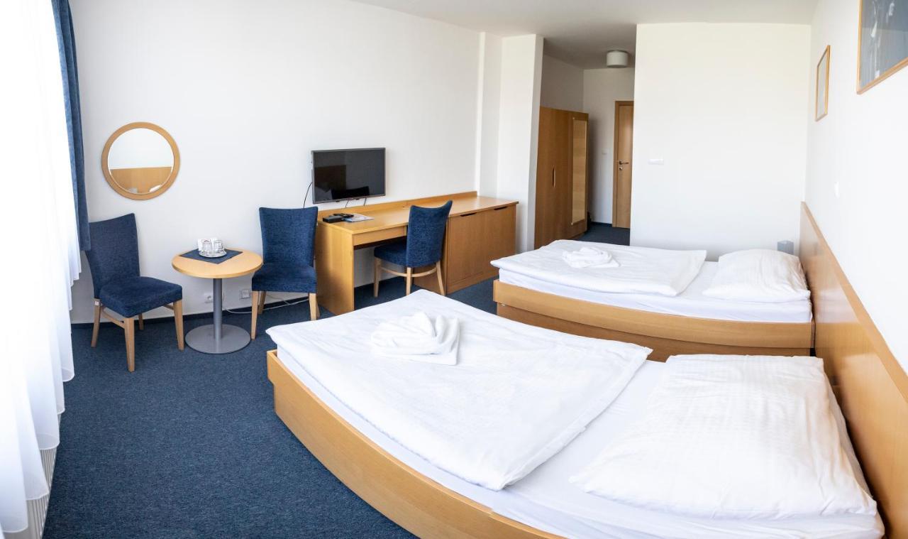 Hotel Puls Οστράβα Εξωτερικό φωτογραφία